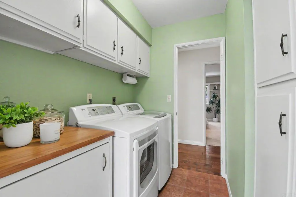 https://cdn.realtyfeed.com/cdn/127/306776097/ae9443a0799ee88557c8ec3afcce0666.webp