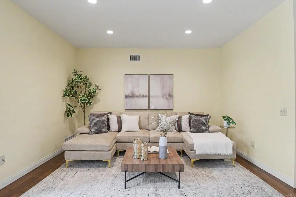 https://cdn.realtyfeed.com/cdn/127/306776097/bbf07006f9d10b24382d982b6e6d4f8f.webp