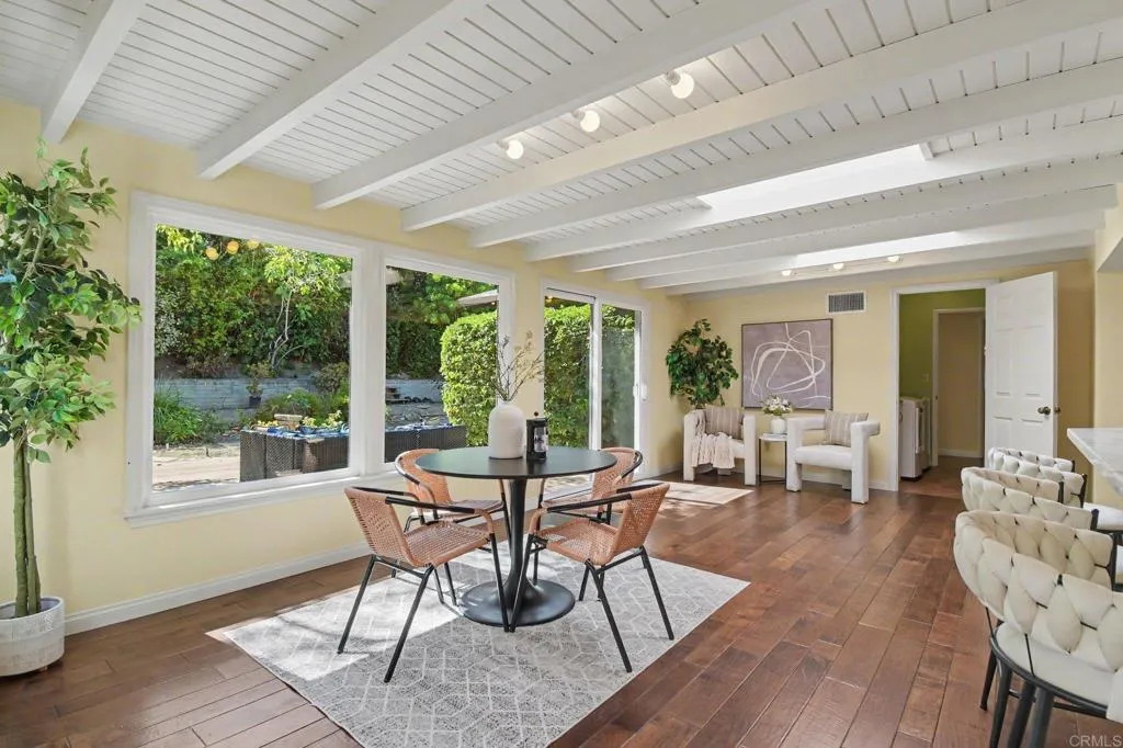 https://cdn.realtyfeed.com/cdn/127/306776097/f16be6ae9148bd8a0ec92e1501a74aff.webp