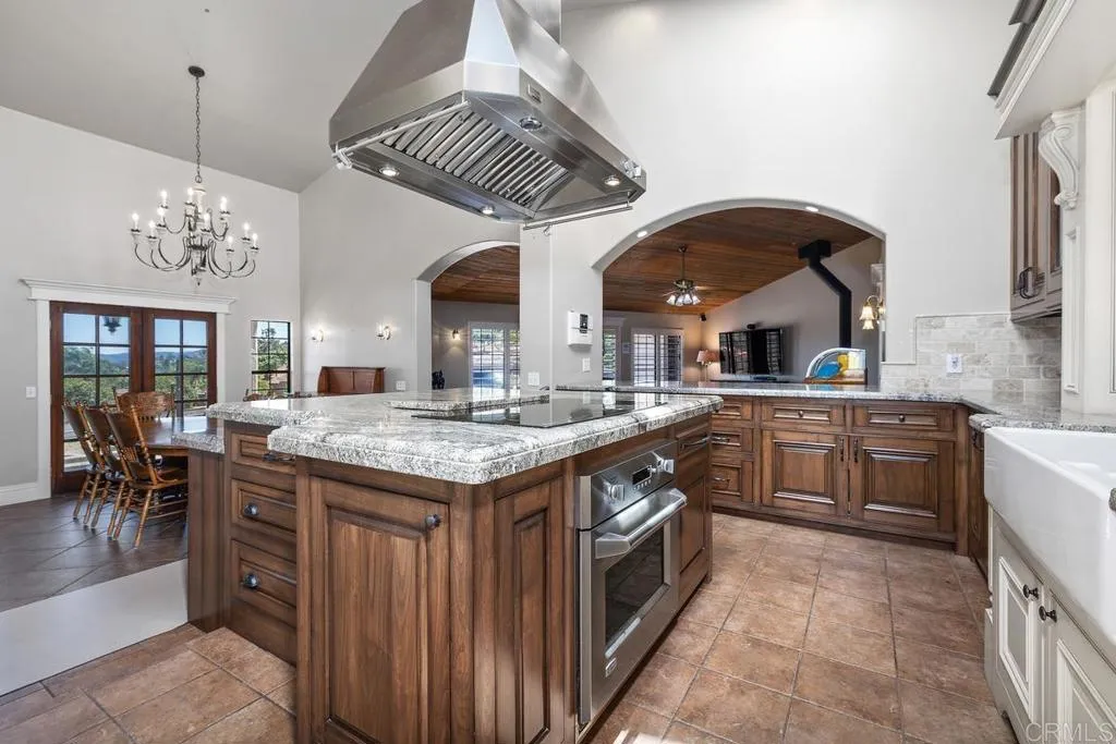 https://cdn.realtyfeed.com/cdn/127/306776101/1eaf029057e6543d58223a7fcd41503b.webp
