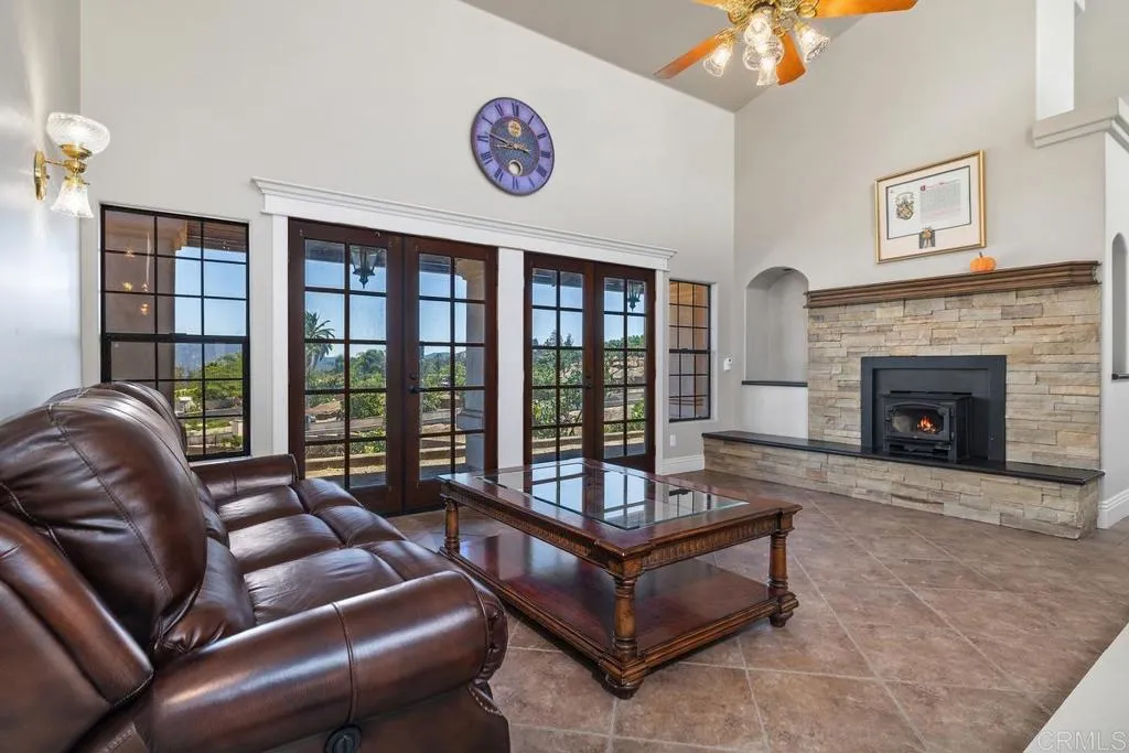 https://cdn.realtyfeed.com/cdn/127/306776101/9b0bfc079e8fe600a7f09df9cfe390da.webp