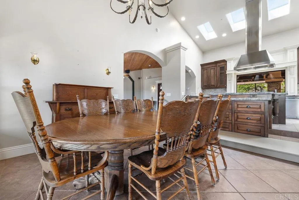 https://cdn.realtyfeed.com/cdn/127/306776101/d09fe8f57668229f7f05f5c91888654a.webp