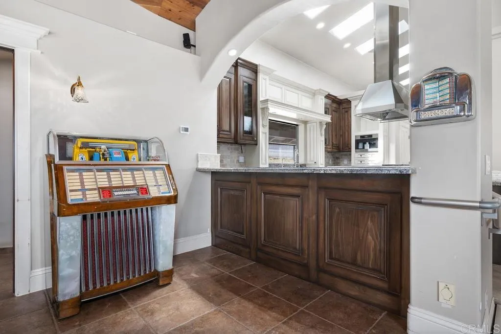 https://cdn.realtyfeed.com/cdn/127/306776101/fd95f0fb998c28eb5445cd8ce173d5b9.webp