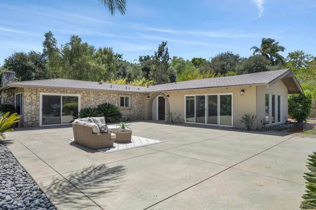 3131 Summit Drive, Escondido, CA 92025 - Photo 3 of 50, Escondido, CA
