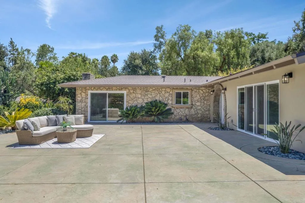 3131 Summit Drive, Escondido, CA 92025 - Photo 4 of 50, Escondido, CA