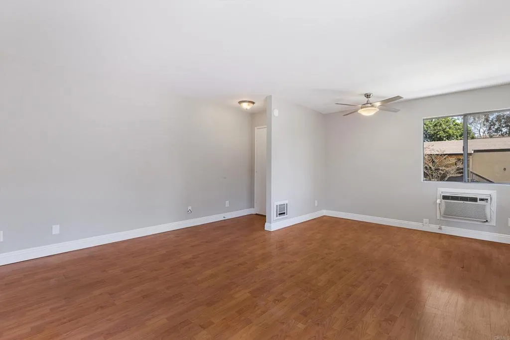 https://cdn.realtyfeed.com/cdn/127/306776113/3fecb98092920bca109211d40688b3a8.webp