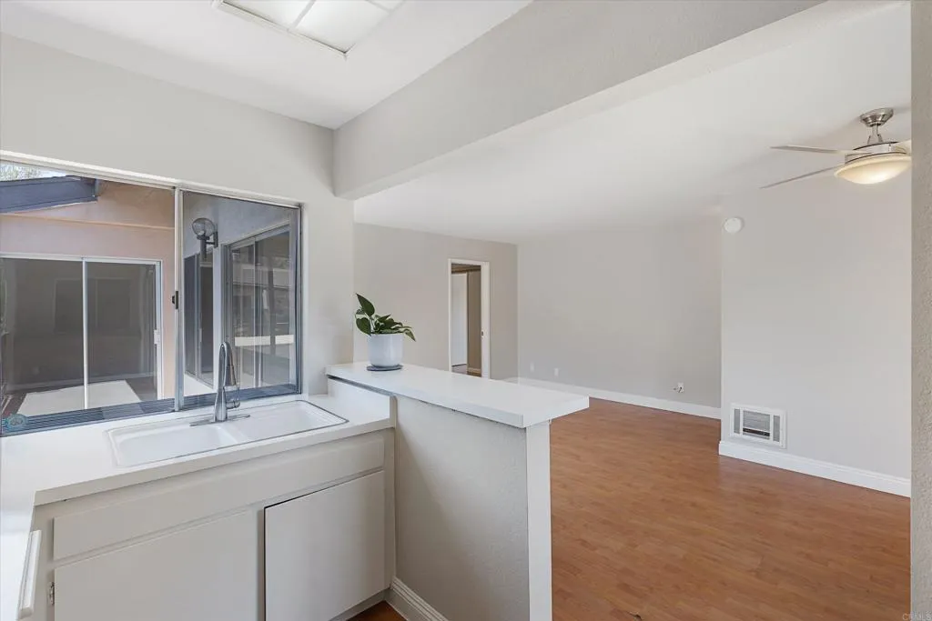 https://cdn.realtyfeed.com/cdn/127/306776113/beab5bceeb3b5334ea6aeb4a20b725dd.webp