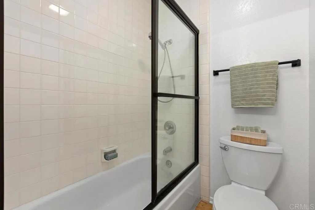 https://cdn.realtyfeed.com/cdn/127/306776118/051002223fe42f783b594d61ba02e464.webp