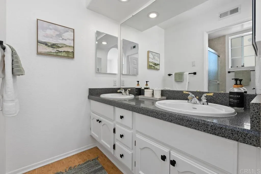 https://cdn.realtyfeed.com/cdn/127/306776118/8693e320a685059b39034e25b7de94e3.webp