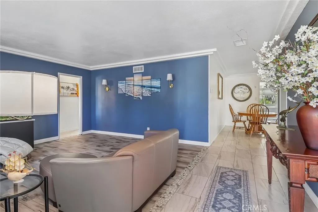 https://cdn.realtyfeed.com/cdn/127/306776154/0fafee0d4a31bdb0ac843b23e1b824bc.webp