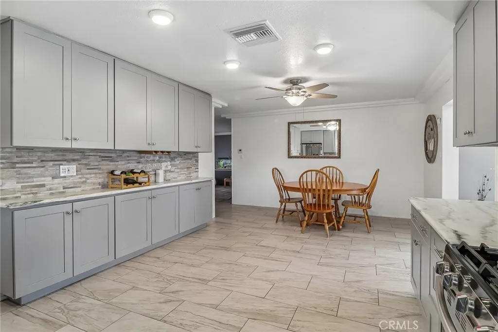 https://cdn.realtyfeed.com/cdn/127/306776154/1935673b431f08aa4711116406048bd9.webp
