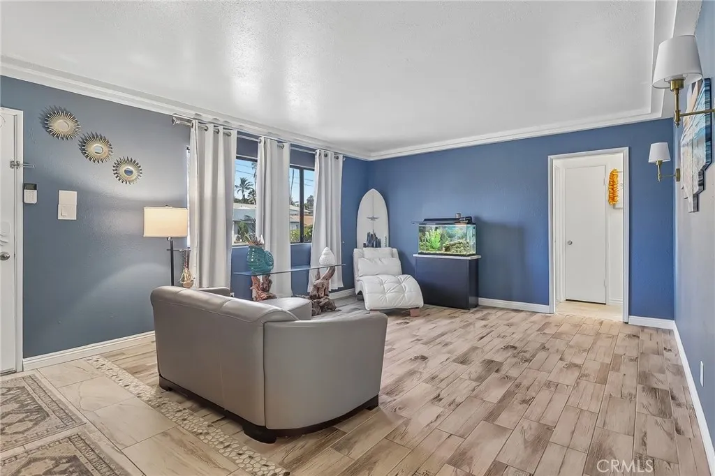 https://cdn.realtyfeed.com/cdn/127/306776154/28ff6b6162e734d1a5d7d8a2c2b6dd46.webp