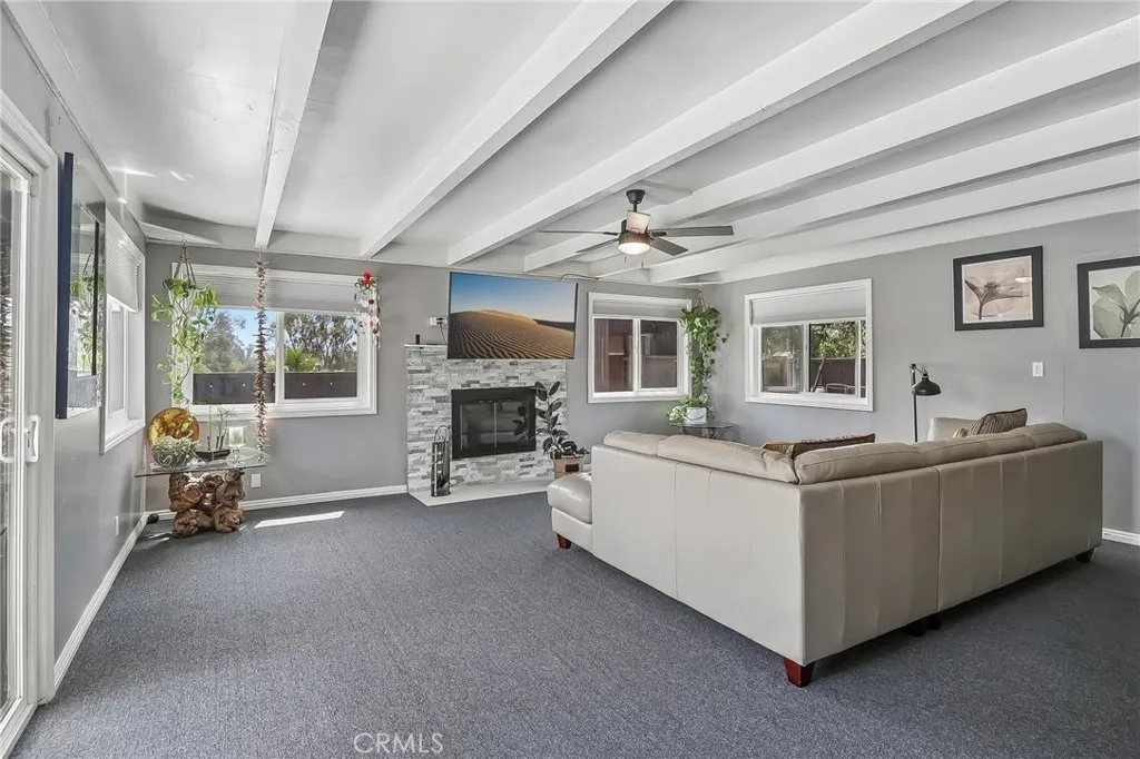 https://cdn.realtyfeed.com/cdn/127/306776154/531da0ab8d6d6e8b9033f62bf3aa9f2c.webp