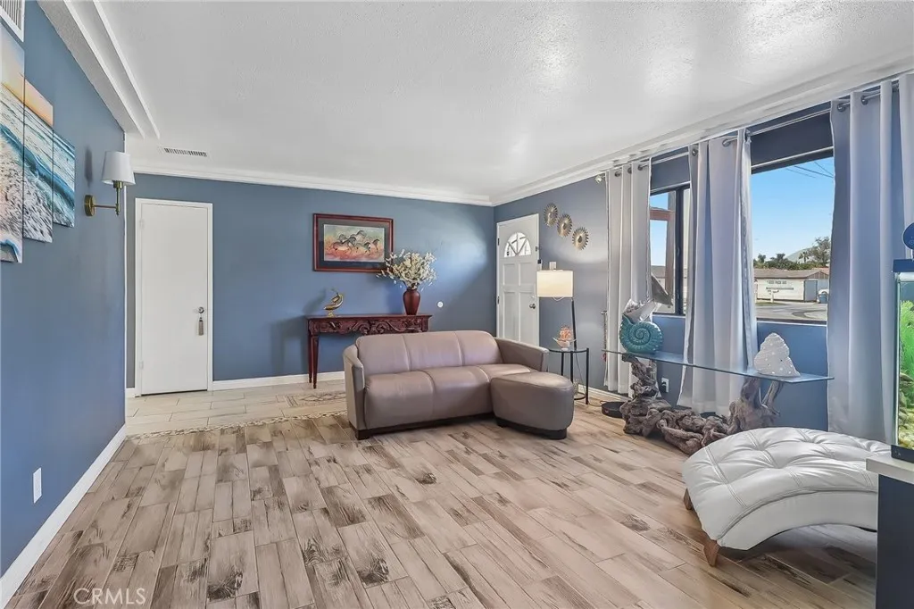 https://cdn.realtyfeed.com/cdn/127/306776154/856f3cfdbb356d26898cd9f76b8e2e9f.webp