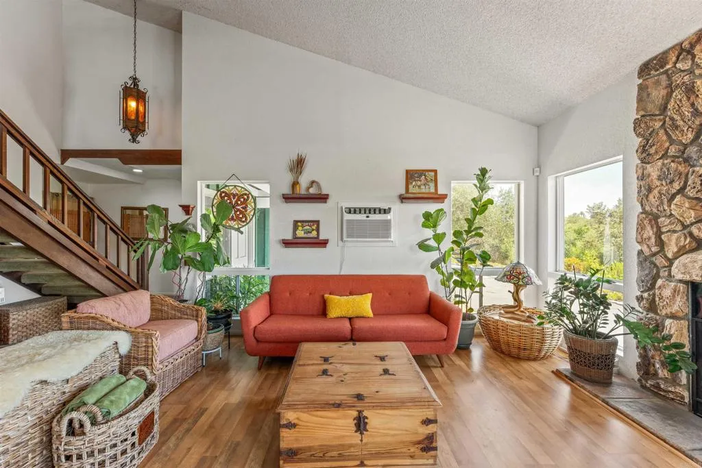 https://cdn.realtyfeed.com/cdn/127/306776166/0464e0e82fdc3ee54089fb371c692c64.webp