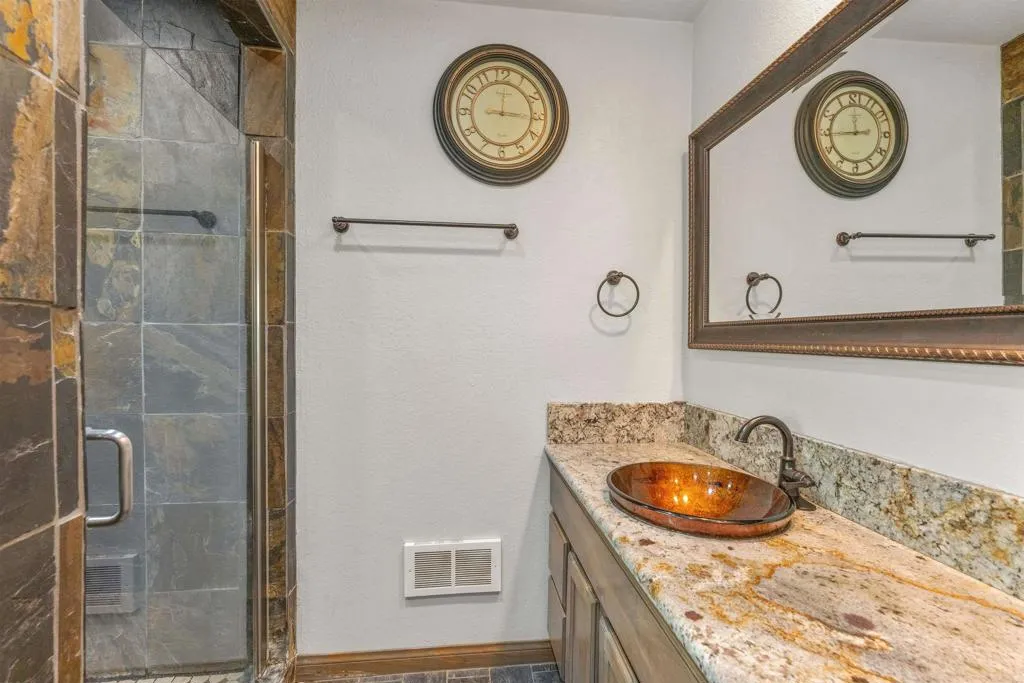 https://cdn.realtyfeed.com/cdn/127/306776166/0dca7ed3e5dde01c2c69332e9f296d2a.webp