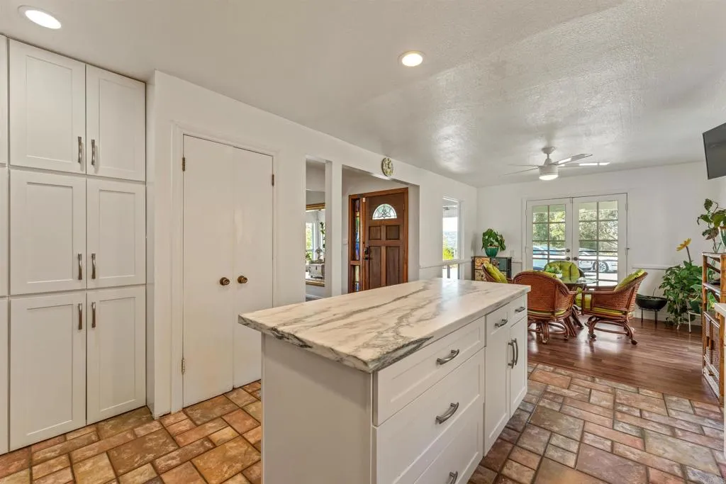 https://cdn.realtyfeed.com/cdn/127/306776166/2ed0a65402ea8b9623cfea0945631803.webp