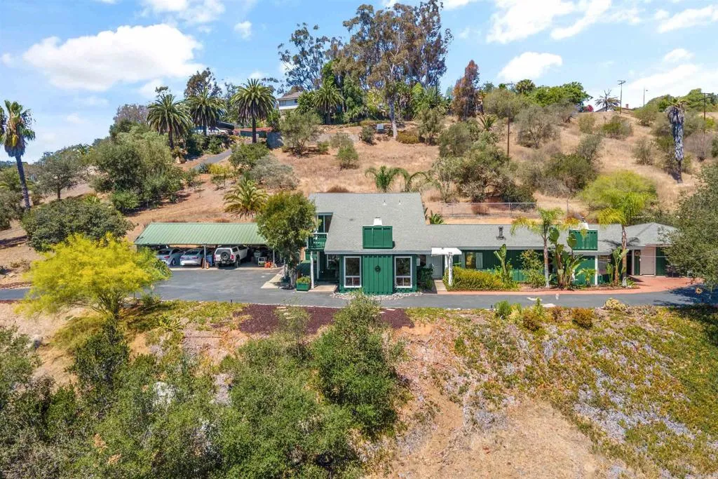 https://cdn.realtyfeed.com/cdn/127/306776166/3d51e0e364ef2a948e97cc2d67c86db1.webp