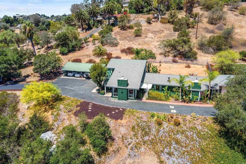 https://cdn.realtyfeed.com/cdn/127/306776166/50663427fea329173b79ca5a0ba5001b.webp
