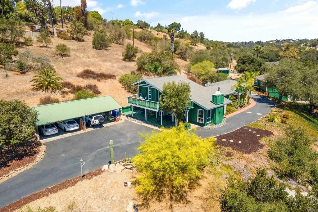 https://cdn.realtyfeed.com/cdn/127/306776166/7638cb8694a6cef9c3cfc4aa0180e039.webp