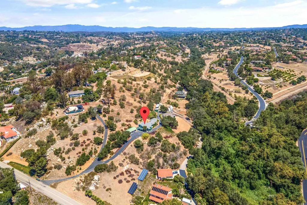 https://cdn.realtyfeed.com/cdn/127/306776166/8d06d90e79951dd726916716f5ea7518.webp