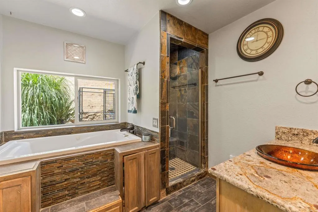 https://cdn.realtyfeed.com/cdn/127/306776166/9b3225c767b2858adb3c57fbb10204bc.webp
