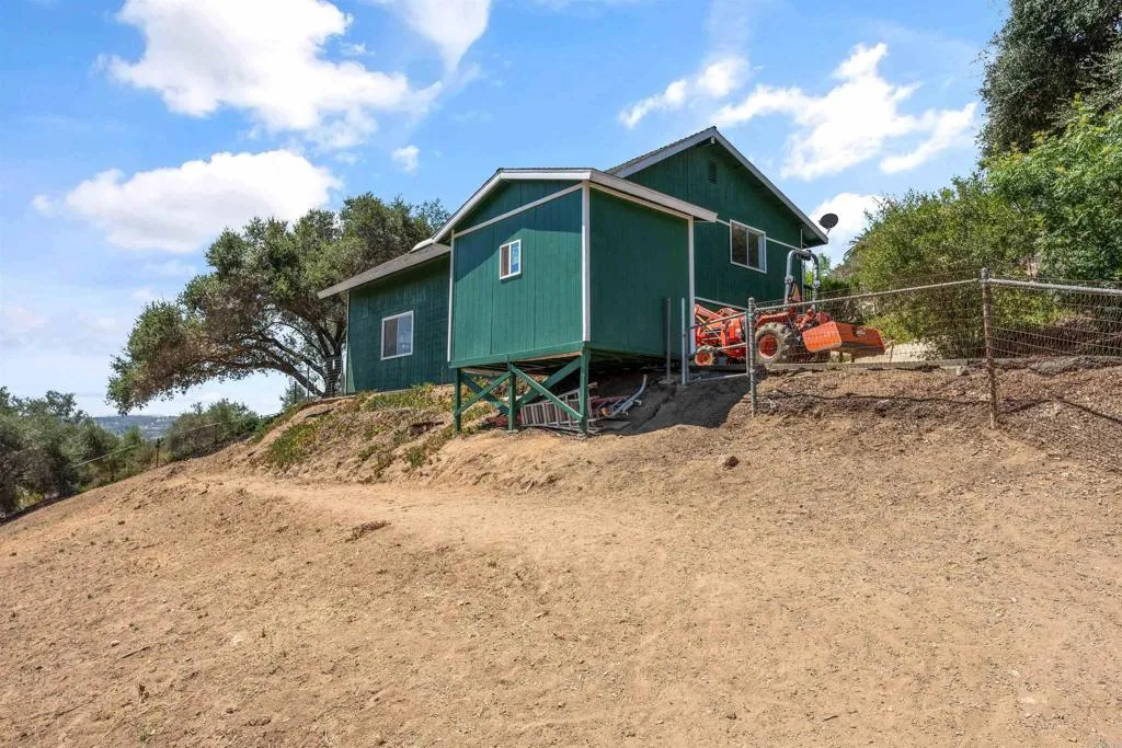 https://cdn.realtyfeed.com/cdn/127/306776166/fa77a9dd5bcce14ac747ad6469e4236e.webp