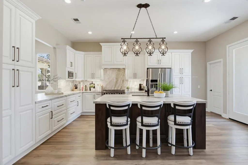 https://cdn.realtyfeed.com/cdn/127/306776173/994ec16f72fe19006133d86bf0c008e8.webp
