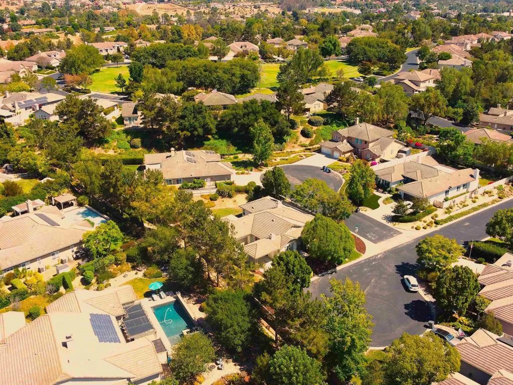 https://cdn.realtyfeed.com/cdn/127/306776173/bb0f7dbf760badddeff9d7fefdf60212.webp