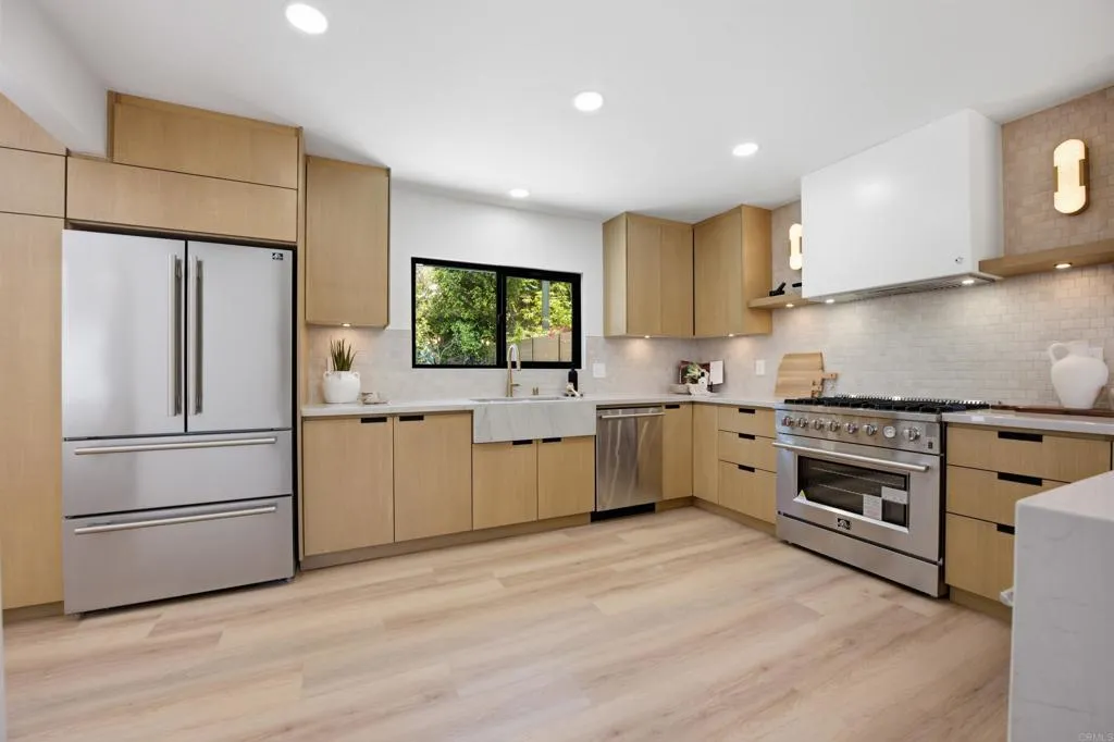 https://cdn.realtyfeed.com/cdn/127/306776205/27ad3863675b28caa12b77430d8e45fc.webp