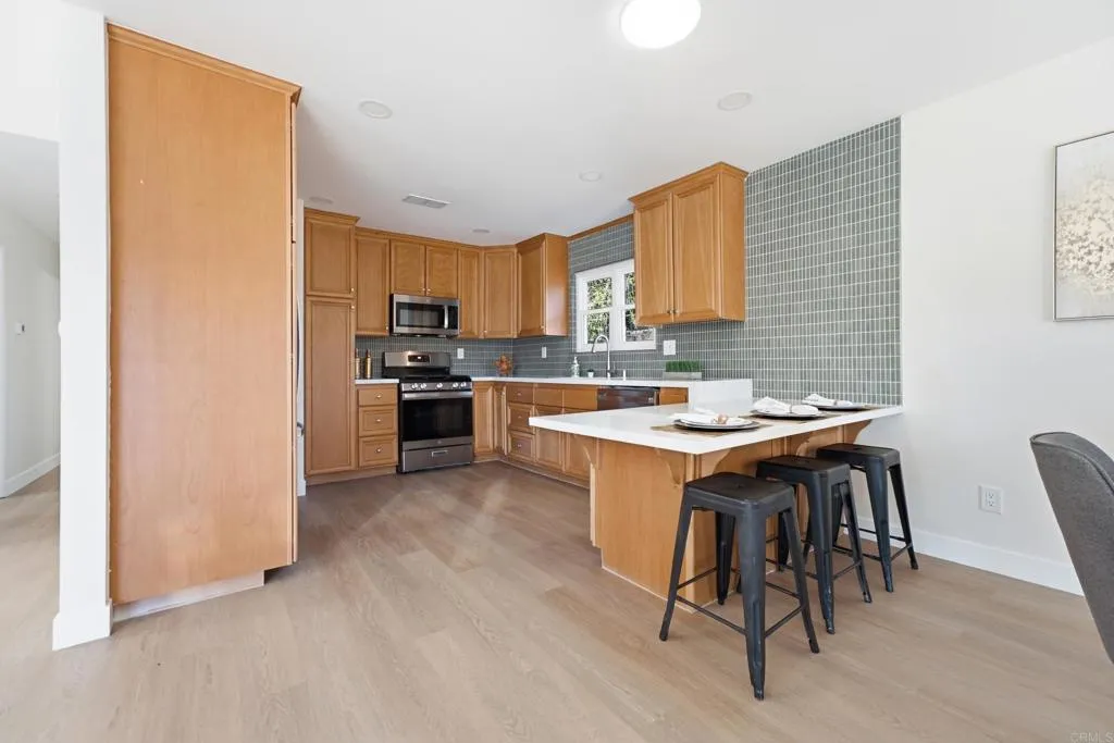 https://cdn.realtyfeed.com/cdn/127/306776228/0e738411793f1210203e73e3cc30187a.webp