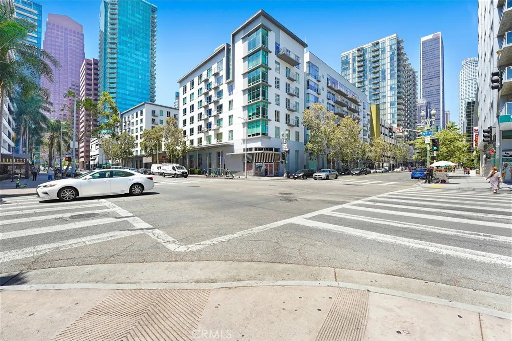 Los Angeles, CA 90015