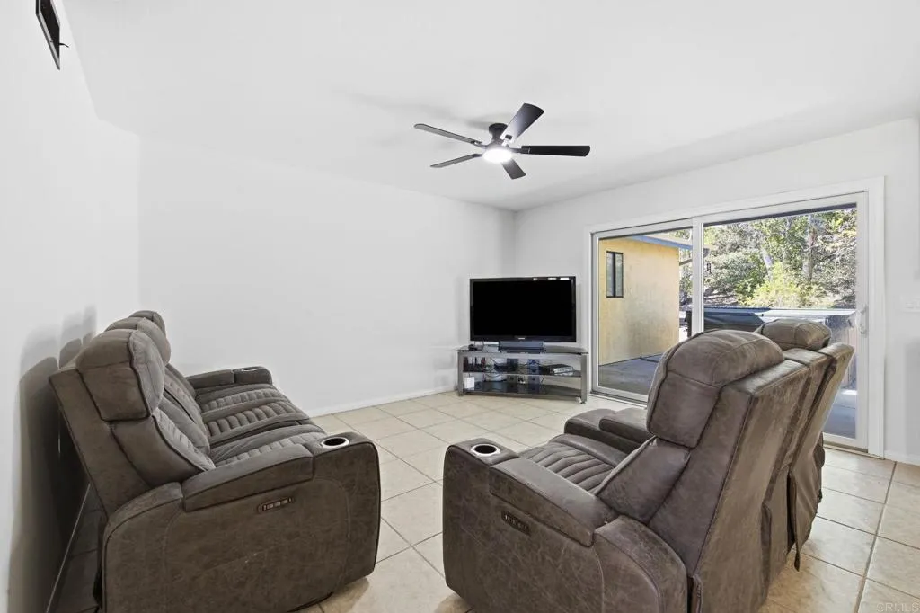 https://cdn.realtyfeed.com/cdn/127/306776286/16159f6490737b4e25676053ce333e3a.webp