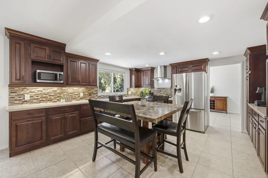 https://cdn.realtyfeed.com/cdn/127/306776286/c52cb3abcc4c0a60558bd0081391ff0a.webp