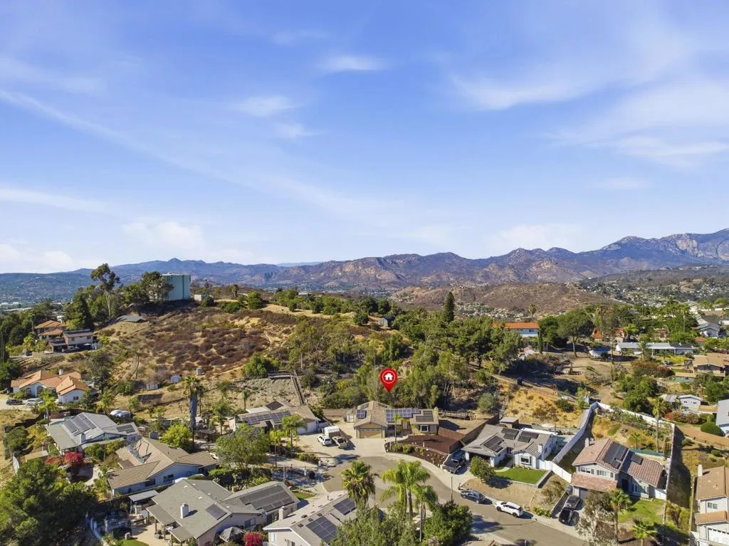 https://cdn.realtyfeed.com/cdn/127/306776286/d8bc56c43ccf08199bc13d5972f32591.webp