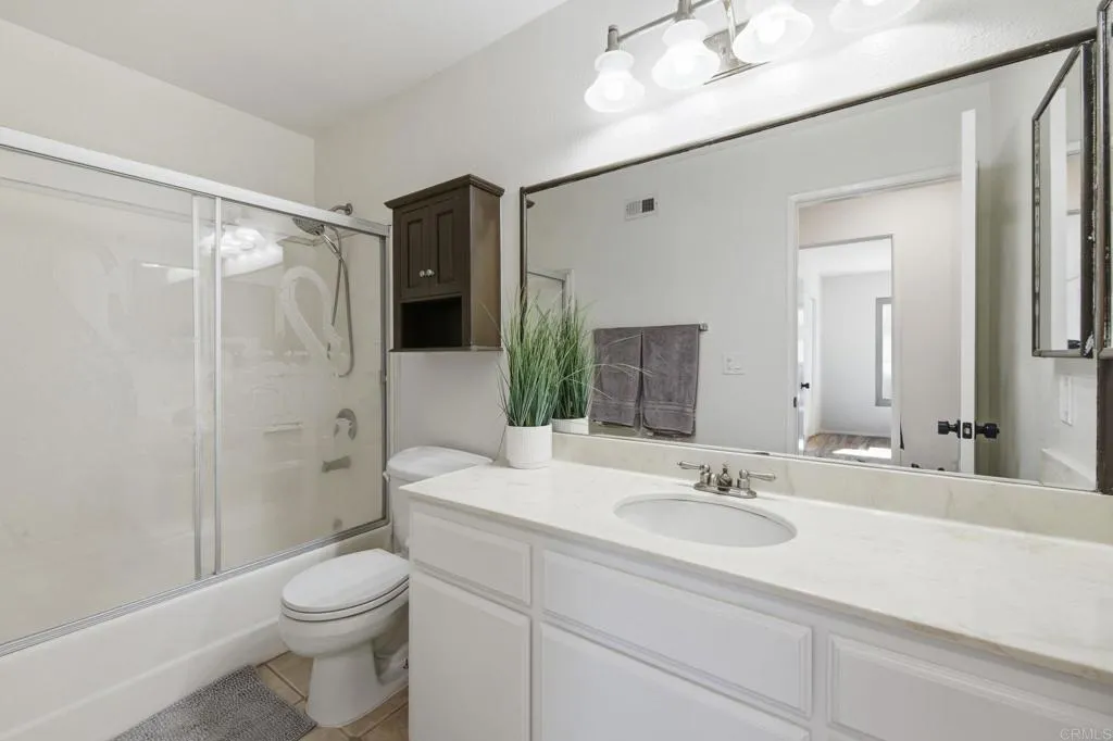 https://cdn.realtyfeed.com/cdn/127/306776286/f8615673483a22feda2e9d91088bd1b0.webp