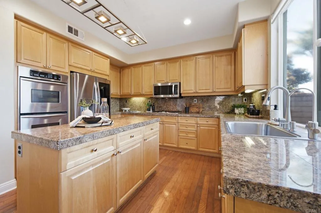 https://cdn.realtyfeed.com/cdn/127/306776304/32b0a31d489d6a3bd5d9d49284b4d66f.webp