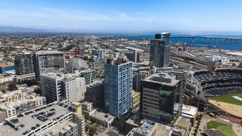 https://cdn.realtyfeed.com/cdn/127/306776314/2b6ec7c979a706d79fb25b0f702640bd.webp