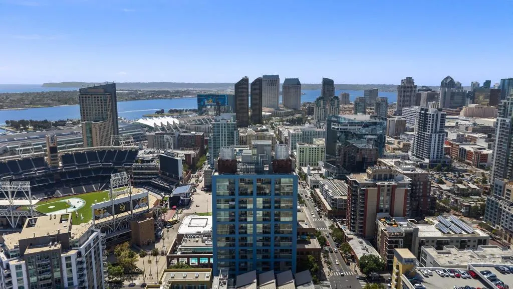 https://cdn.realtyfeed.com/cdn/127/306776314/8c867c10f9ce66a9320011d85c92bef5.webp