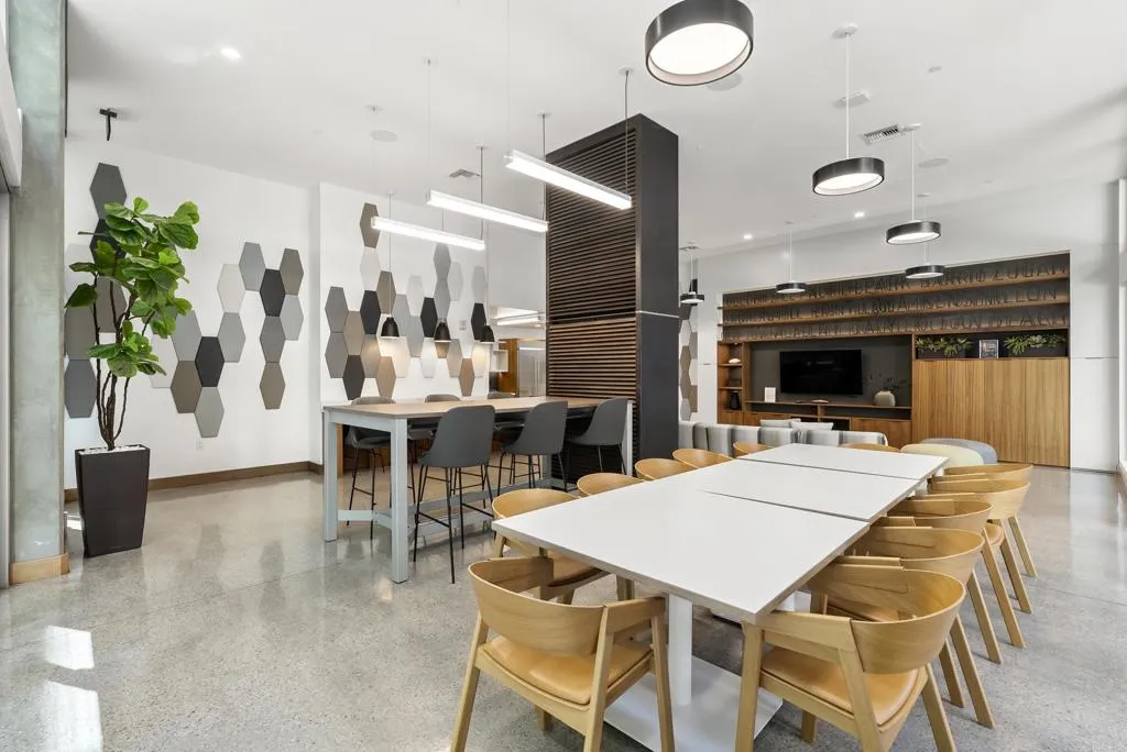 https://cdn.realtyfeed.com/cdn/127/306776314/d14e1b5d08e54310e450b52ddb3b6e5b.webp