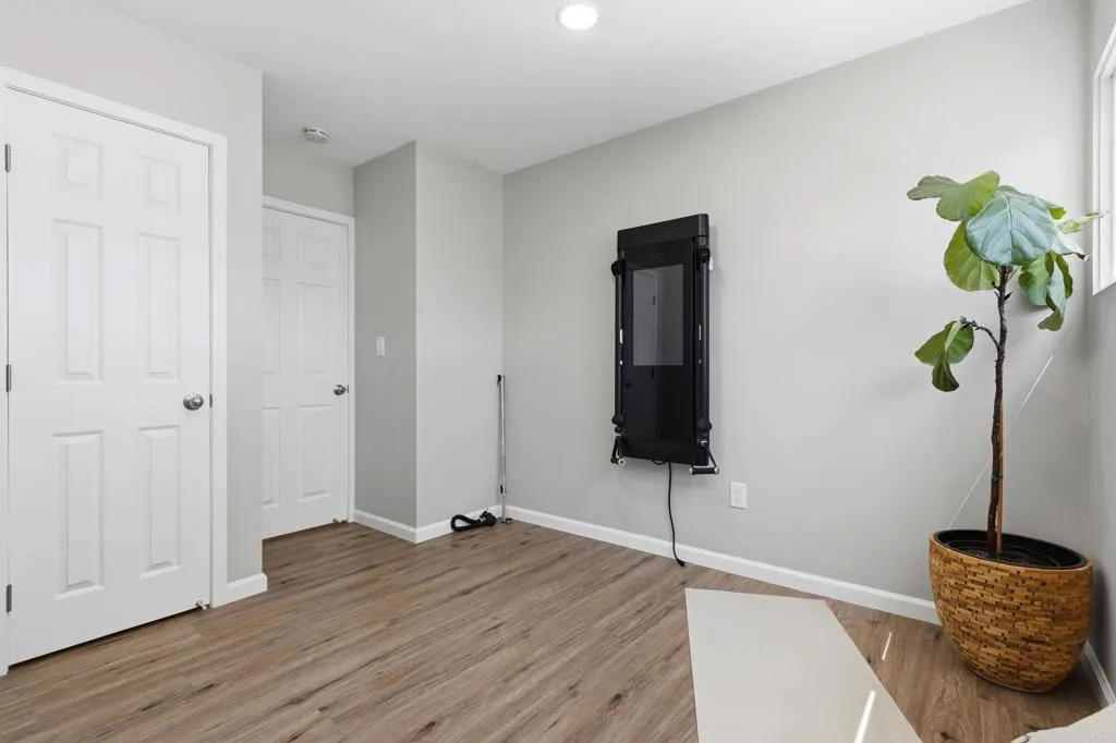 https://cdn.realtyfeed.com/cdn/127/306776325/60f2c79c2e80490d73d2f53efe9317c4.webp