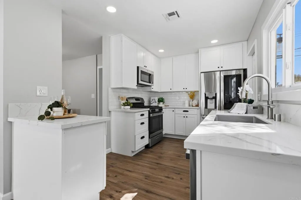 https://cdn.realtyfeed.com/cdn/127/306776325/7c2e33bb8d1387c261d572c6dced9bca.webp