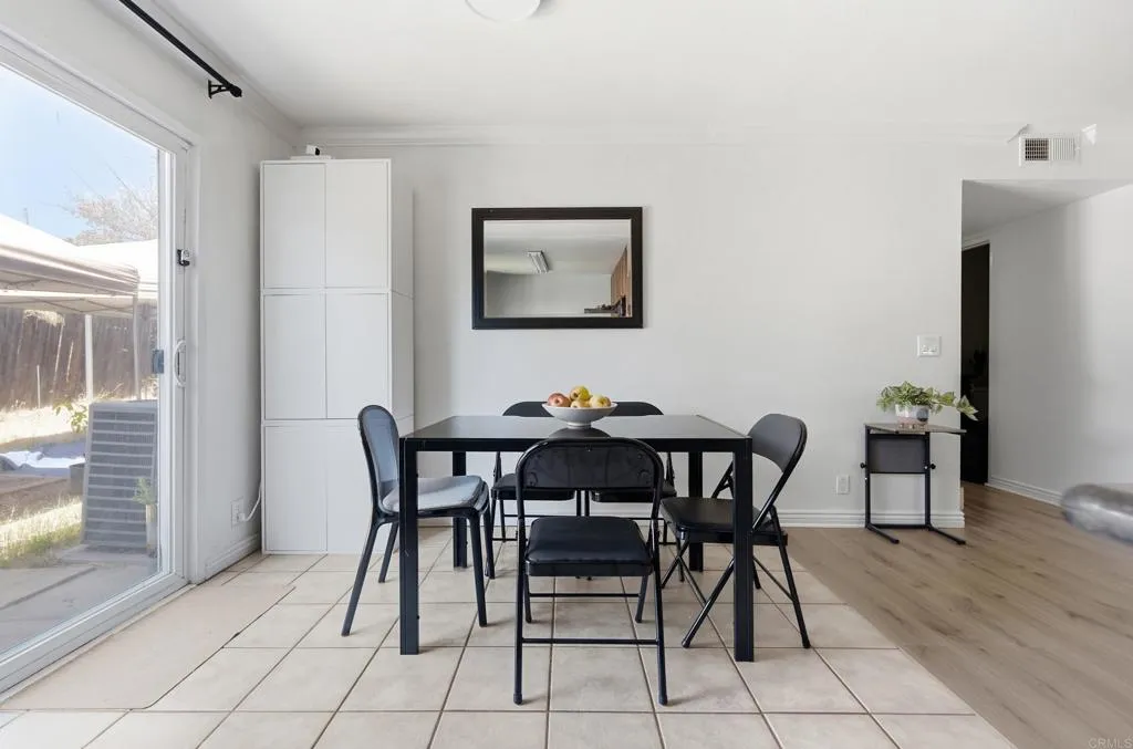 https://cdn.realtyfeed.com/cdn/127/306776426/2e7188231c9e45434903d96b0fbd7797.webp