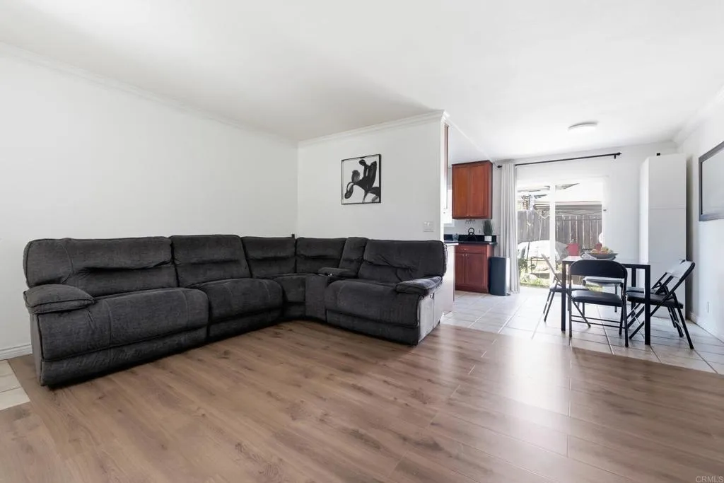https://cdn.realtyfeed.com/cdn/127/306776426/7aff1e93cebb13d12a3d52a6b223c5b8.webp