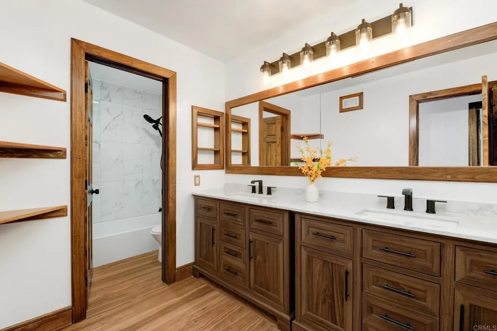 https://cdn.realtyfeed.com/cdn/127/306776453/3f2e952986242a6029db27e7cc5eb306.webp