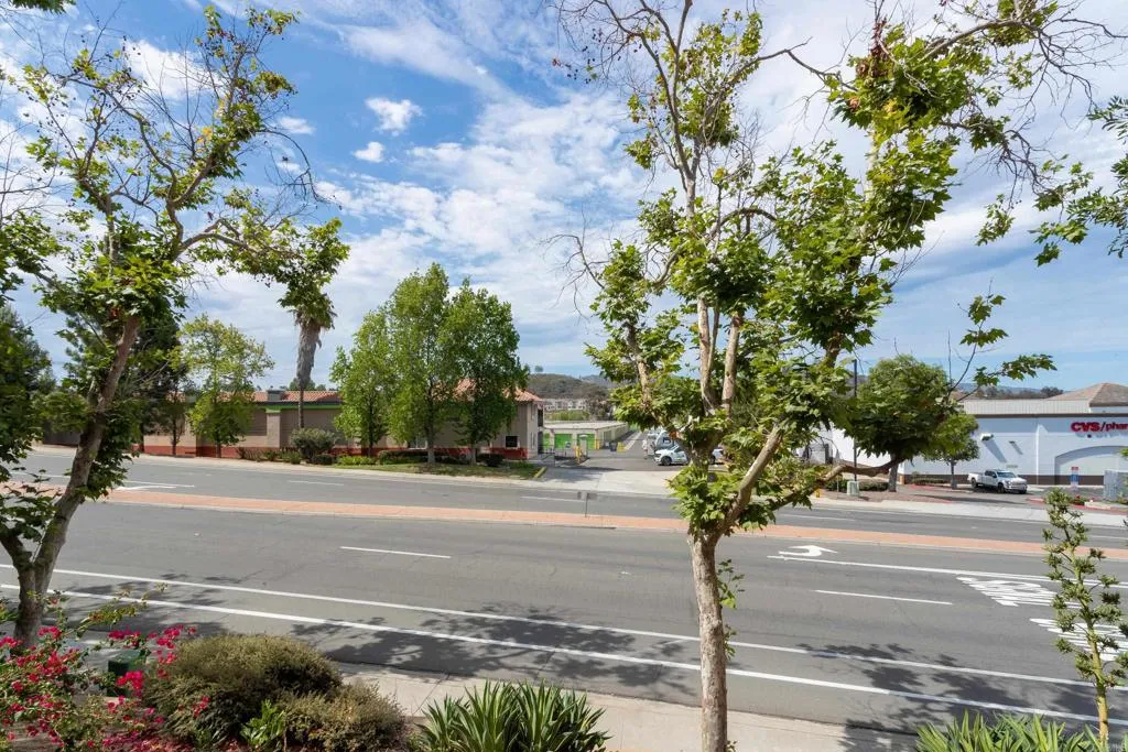 https://cdn.realtyfeed.com/cdn/127/306776466/7eb4b3f9f0b74a3299cee0c9d61dea9f.webp