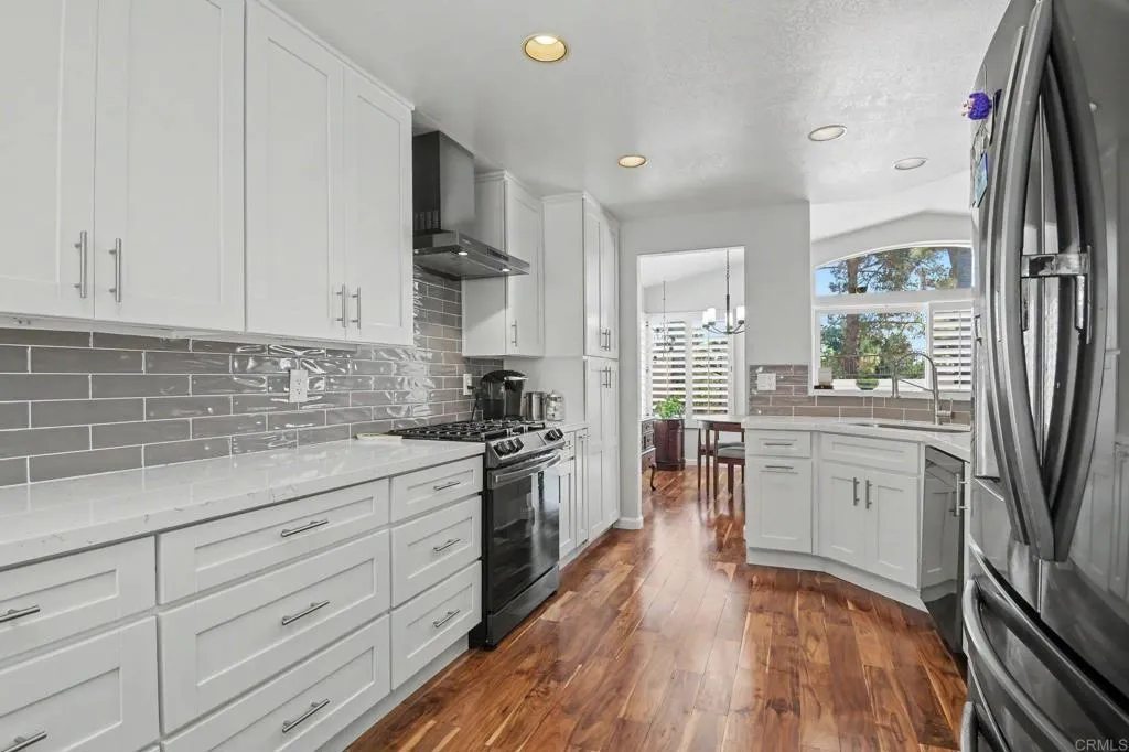 https://cdn.realtyfeed.com/cdn/127/306776543/01adfaff58160019ca9960aa044804d9.webp