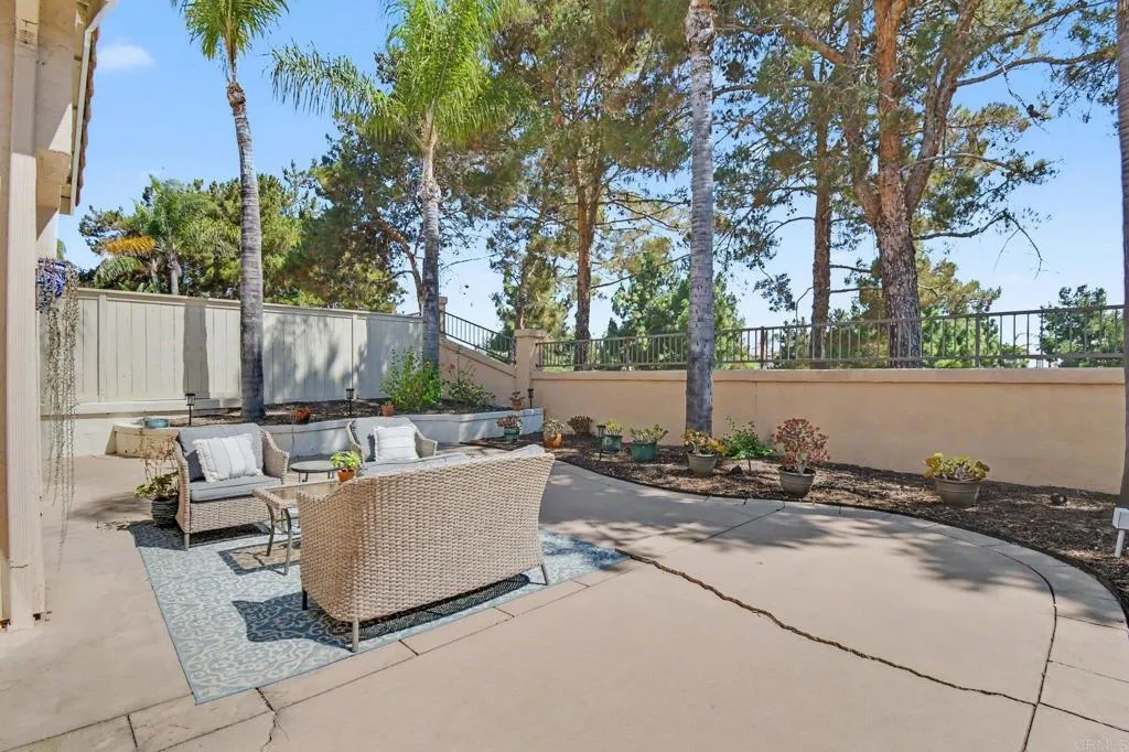 https://cdn.realtyfeed.com/cdn/127/306776543/2883f16c97fc5abc9593bb95cafd433e.webp