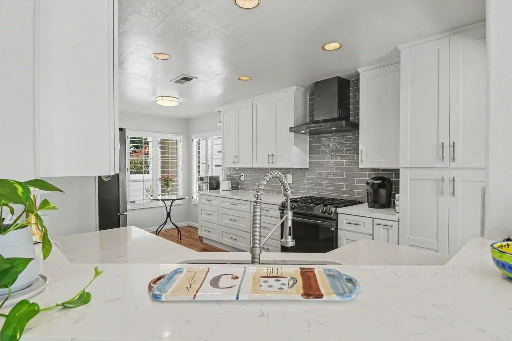 https://cdn.realtyfeed.com/cdn/127/306776543/373e4744d83cf93e65d81a3100657272.webp
