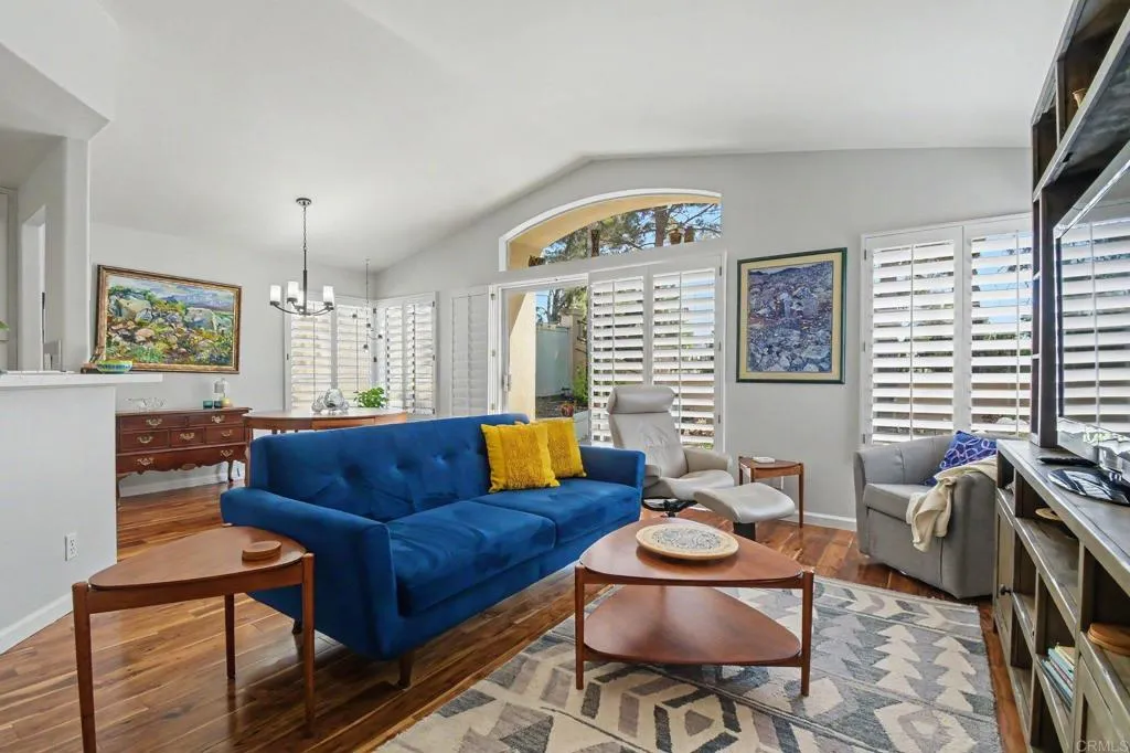 https://cdn.realtyfeed.com/cdn/127/306776543/92f247625b0ba9a23652e4d70d0f1005.webp